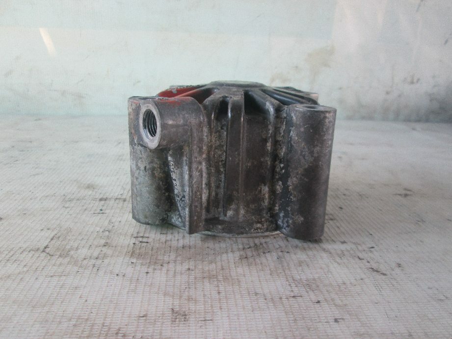 крышка корпуса коробки передач б/у